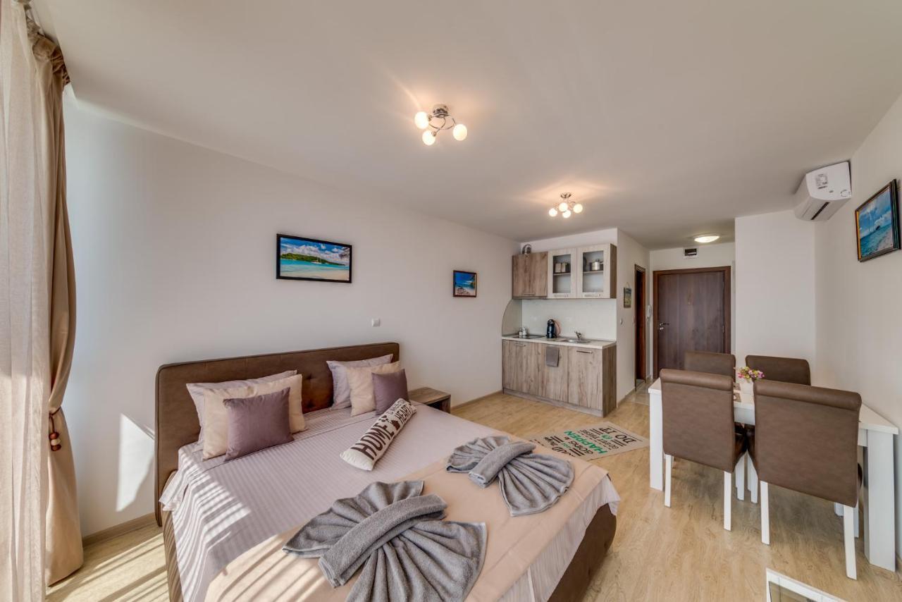Apartcomplex Golden Bay Ravda Eksteriør bilde