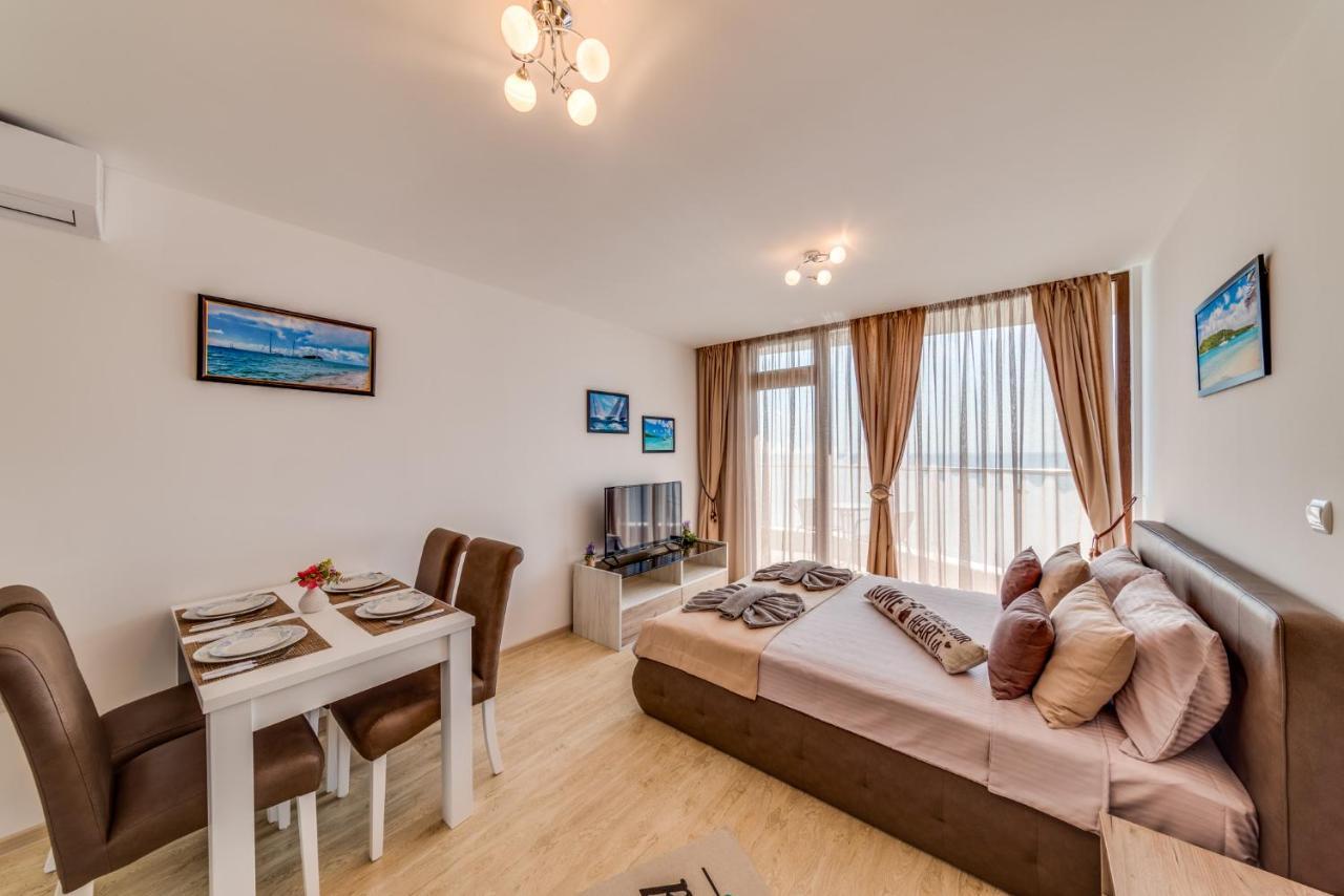 Apartcomplex Golden Bay Ravda Eksteriør bilde