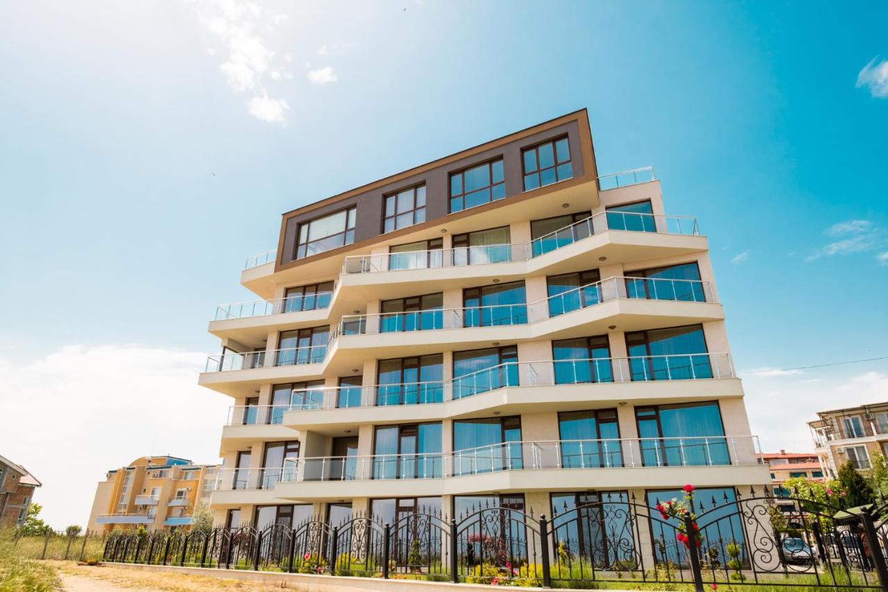 Apartcomplex Golden Bay Ravda Eksteriør bilde