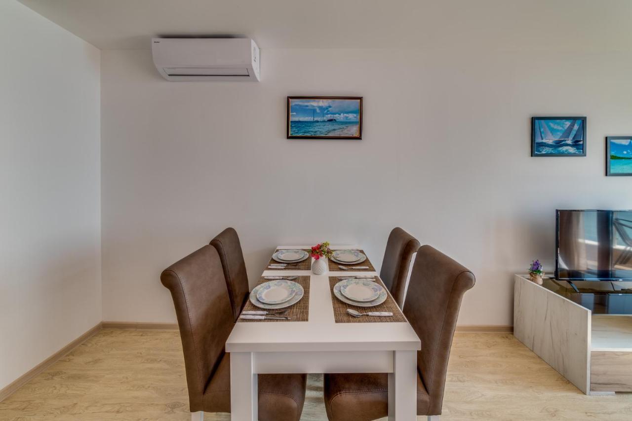 Apartcomplex Golden Bay Ravda Eksteriør bilde