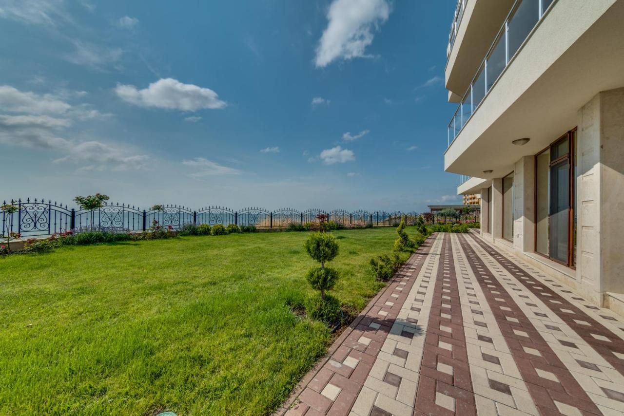 Apartcomplex Golden Bay Ravda Eksteriør bilde