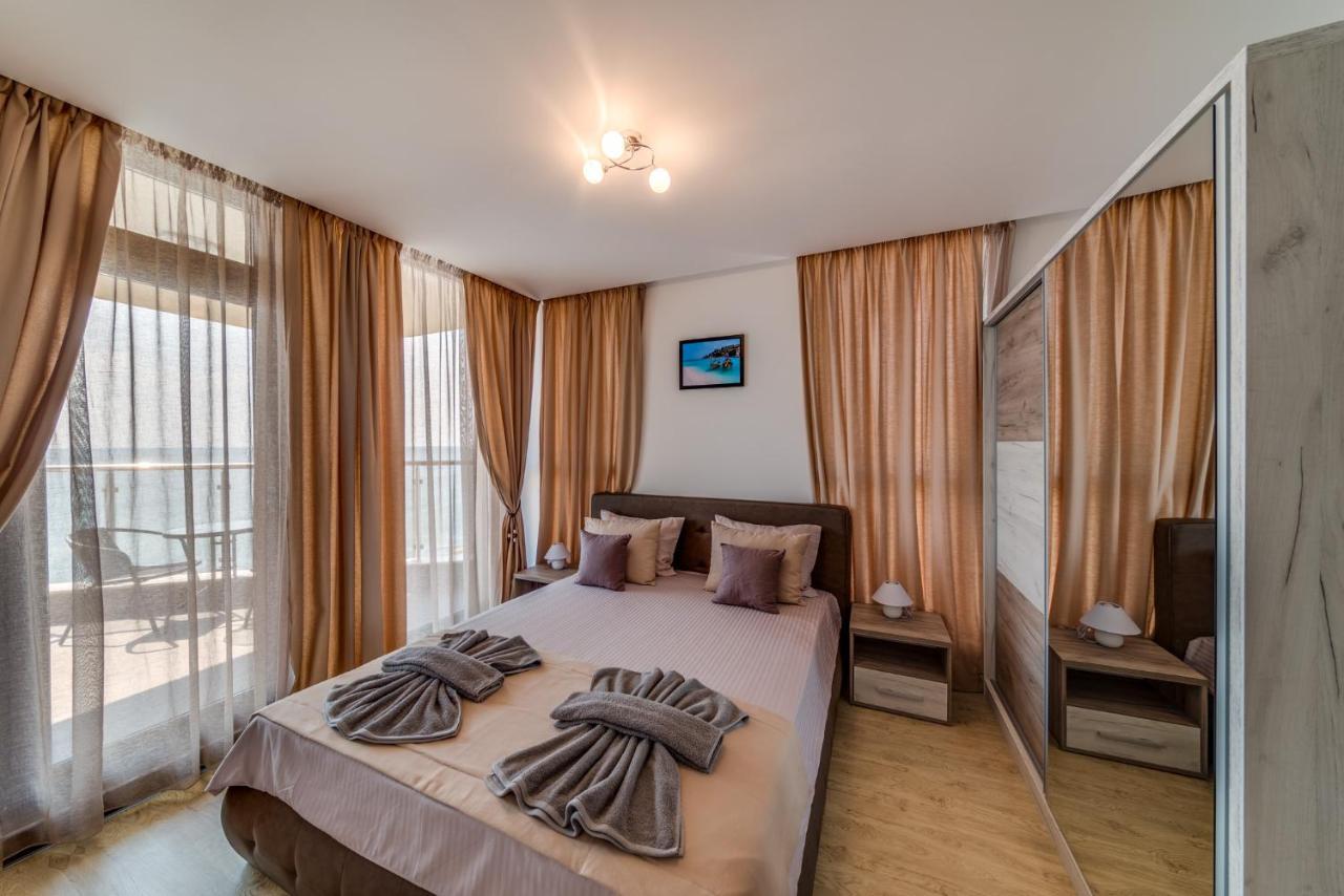 Apartcomplex Golden Bay Ravda Eksteriør bilde