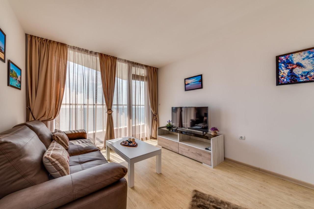 Apartcomplex Golden Bay Ravda Eksteriør bilde