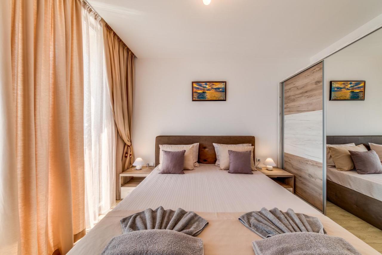 Apartcomplex Golden Bay Ravda Eksteriør bilde