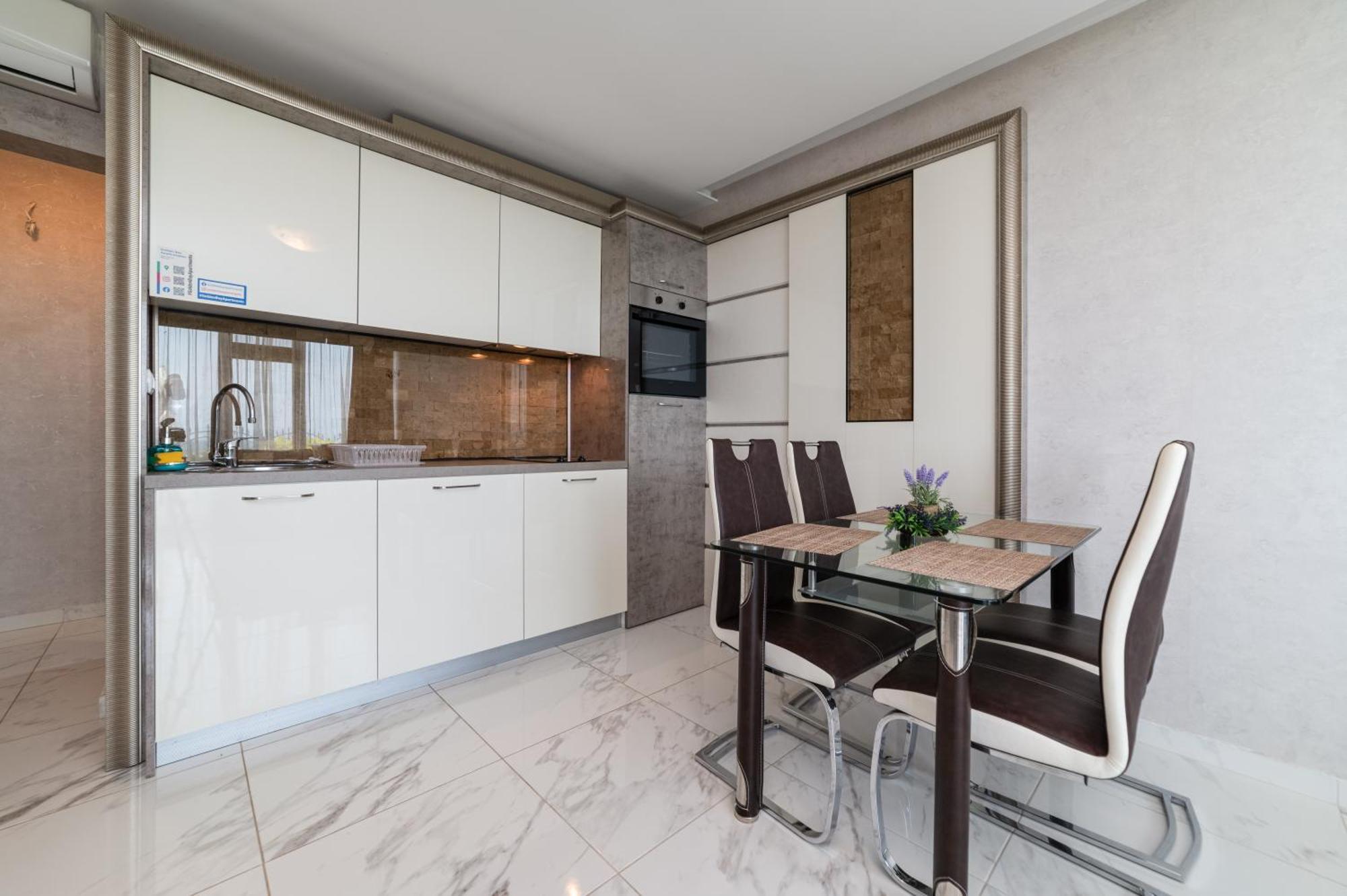 Apartcomplex Golden Bay Ravda Eksteriør bilde