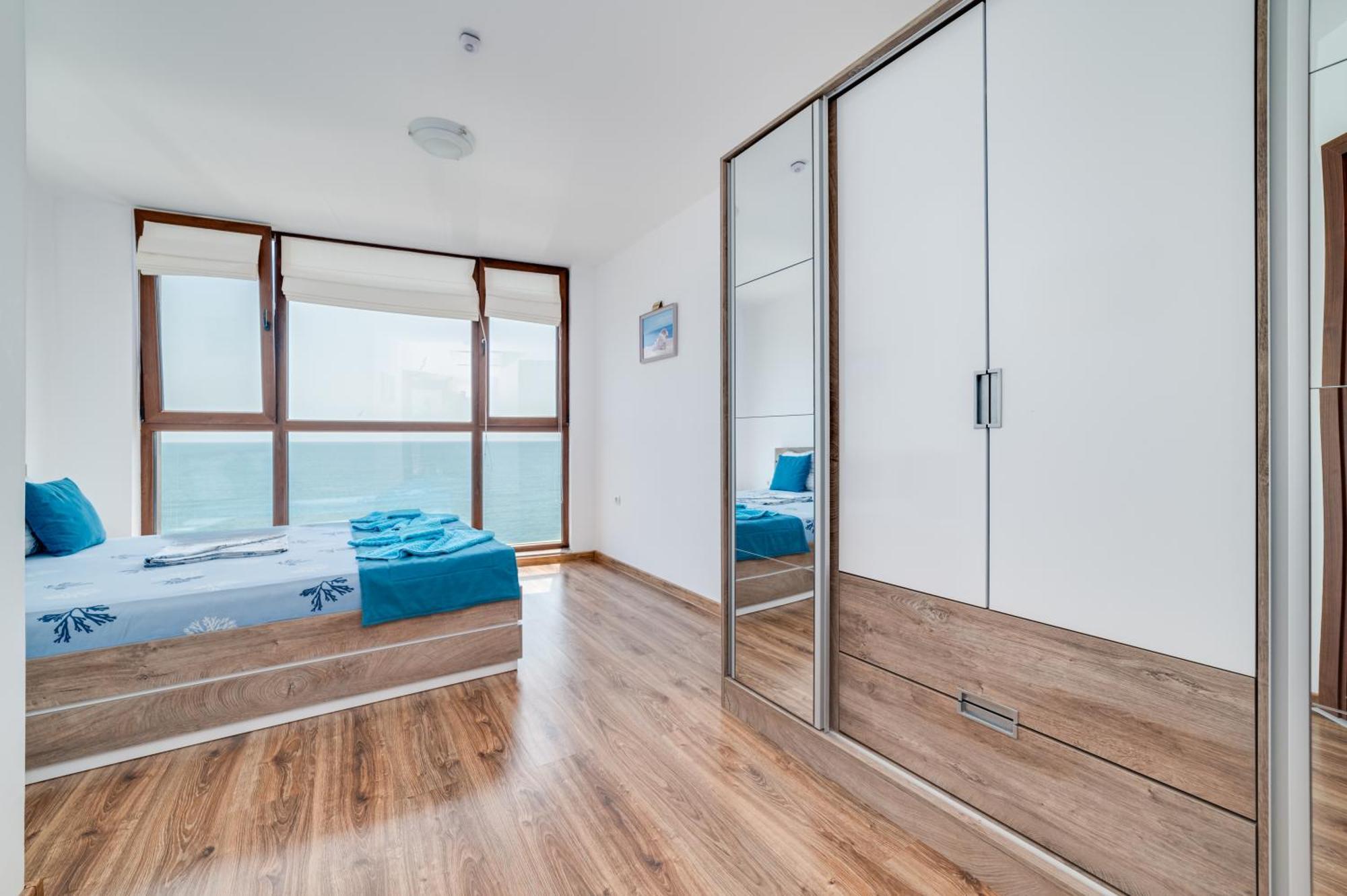 Apartcomplex Golden Bay Ravda Eksteriør bilde