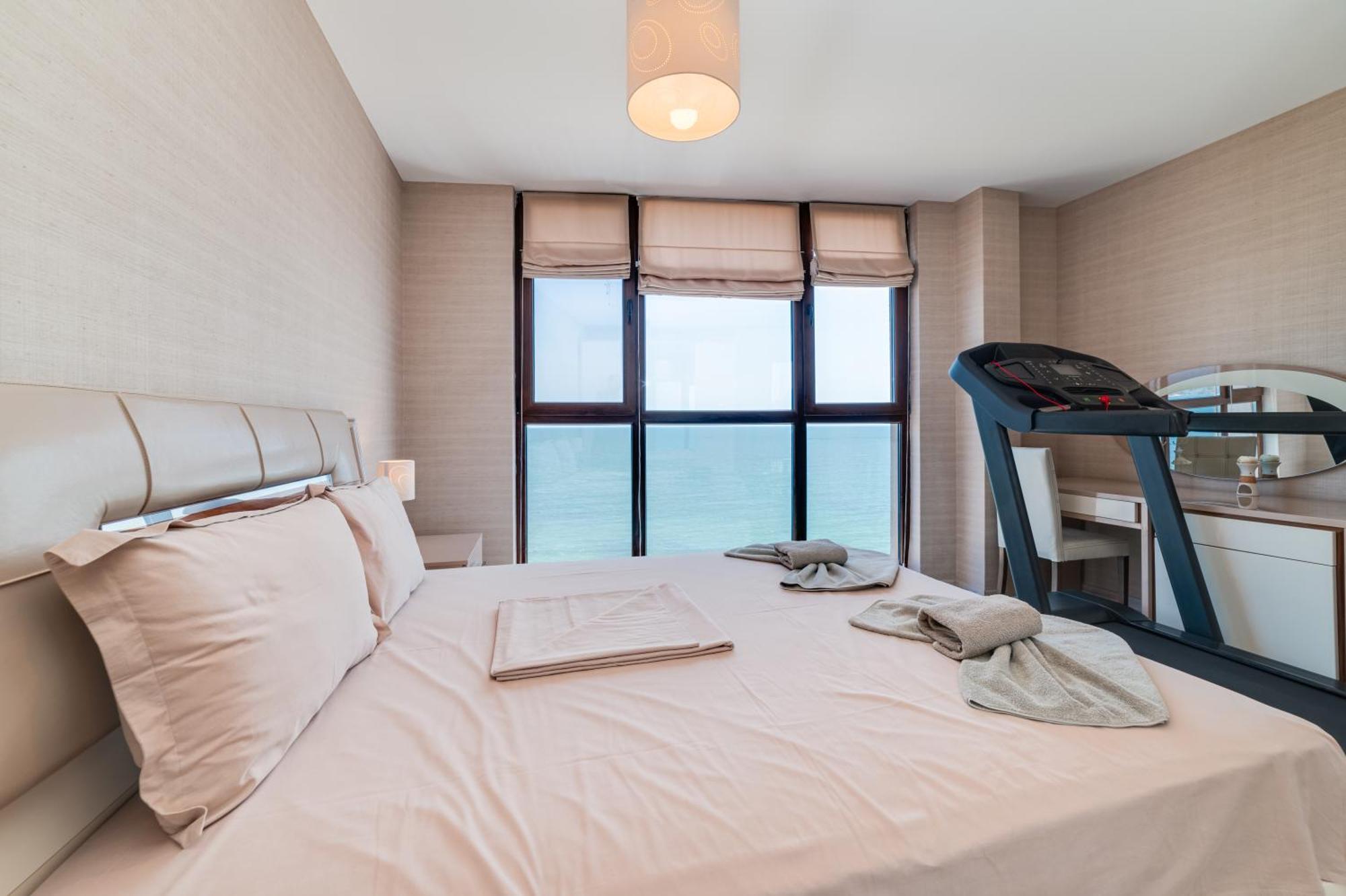 Apartcomplex Golden Bay Ravda Eksteriør bilde